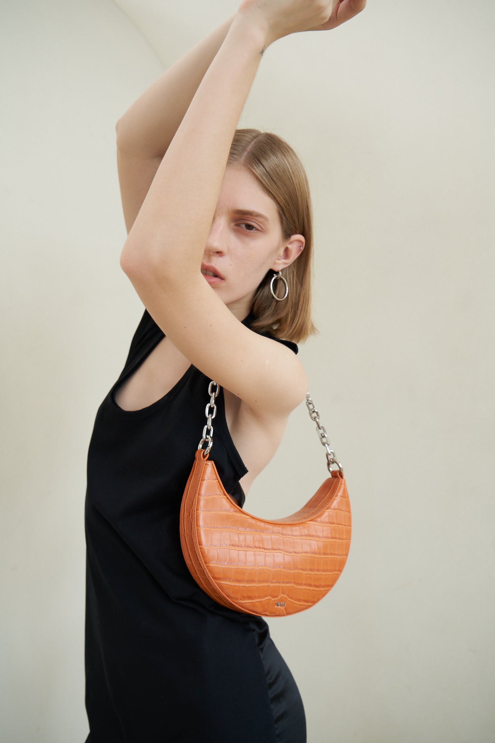Carly Medium Shoulder Bag - Orange